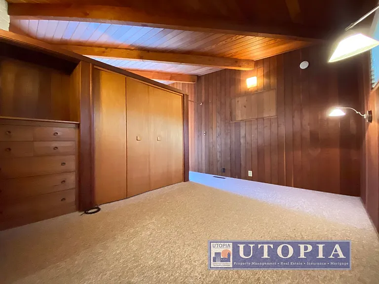 215 Blackpoint Ln — Photo 17