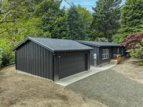 318 SE 127th Dr, South Beach, OR 97366