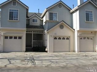 26 Manchester Ln, Fairfield, CA