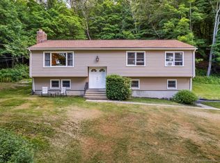 104 Freeman Rd, Oxford, CT 06478