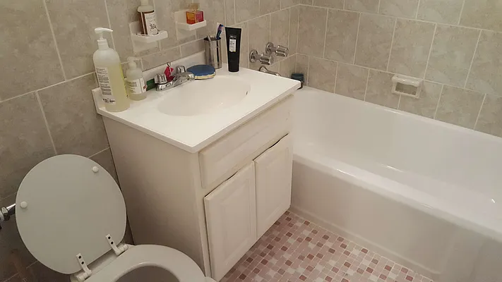 Rented by The Coop Connection LLC | media 28