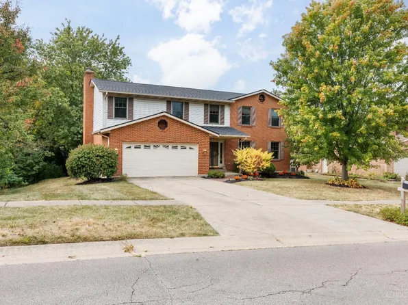 8997 Saxton Dr, West Chester, OH 45069