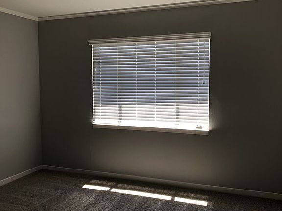 3rd image of 440 Angus Ave W #3