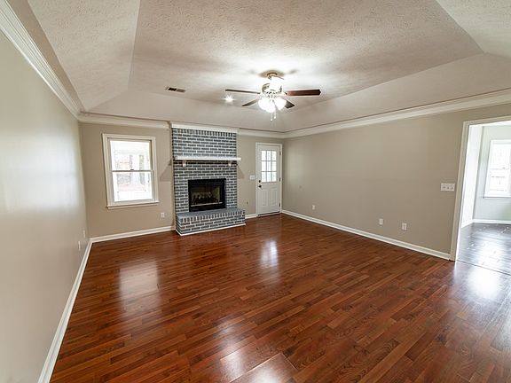 4th image of 5549 Saratoga Dr