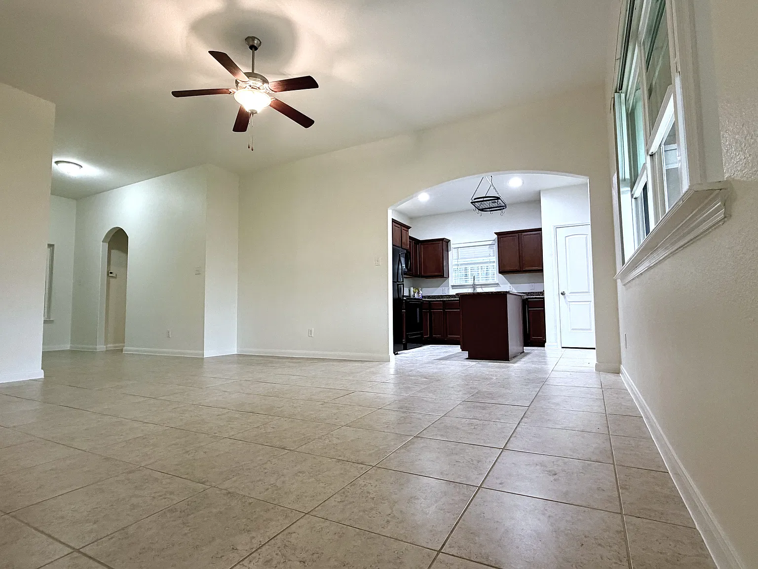 3 bed, 1515 sqft, $1,795 — Photo 4