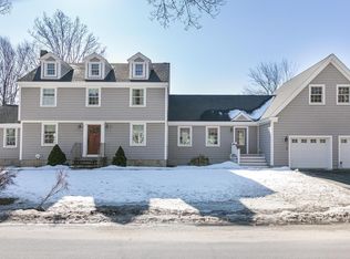 5 Lawson Rd, Cape Elizabeth, ME 04107