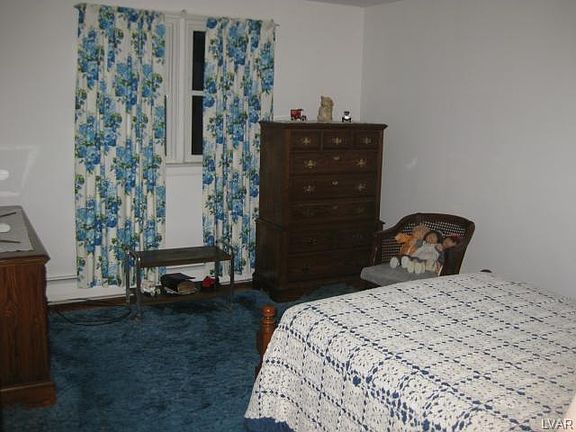 4th image of 1806 Evans St