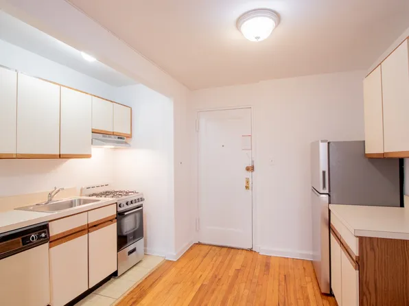 15 Oliver Street 4C image 3 of 15