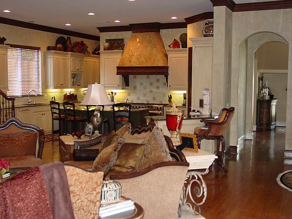 5th image of 5616 Northbrook Dr