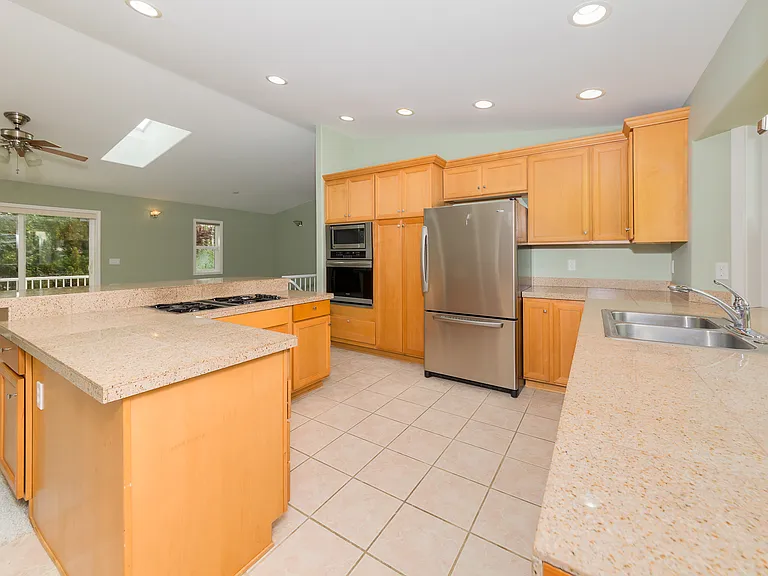 1197 Nimitz Dr — Photo 8