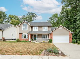 110 Oakbrook Dr, Columbus, IN 47201