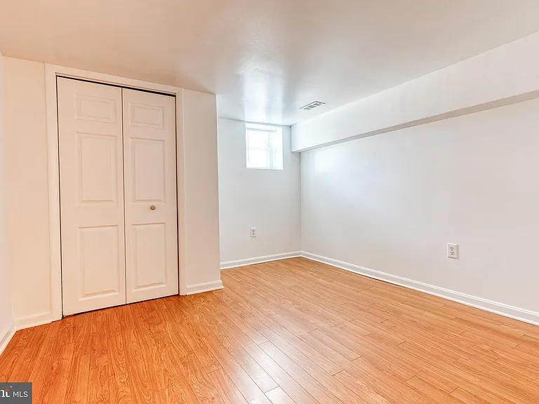 1608 S Hanover St — Photo 15