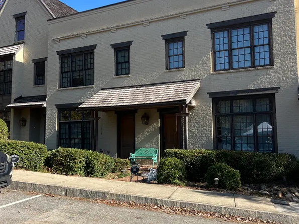 110 Gainey Ln, Chattahoochee Hills, GA 30268