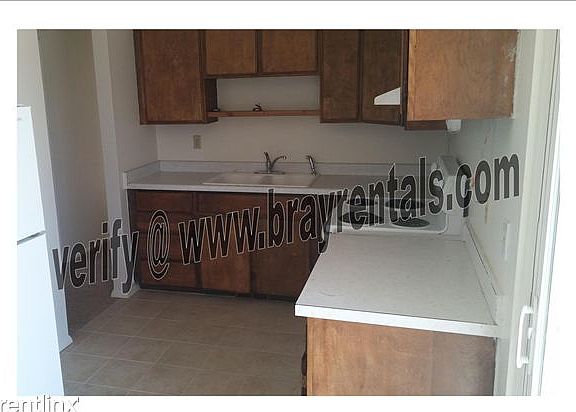 3103 F Rd. kitchen