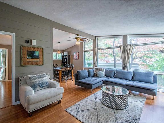 3rd image of 1312 Liggett Dr