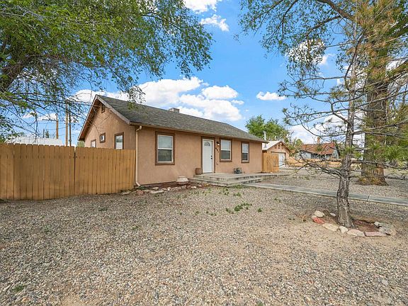 5th image of 421 W Aspen Ave