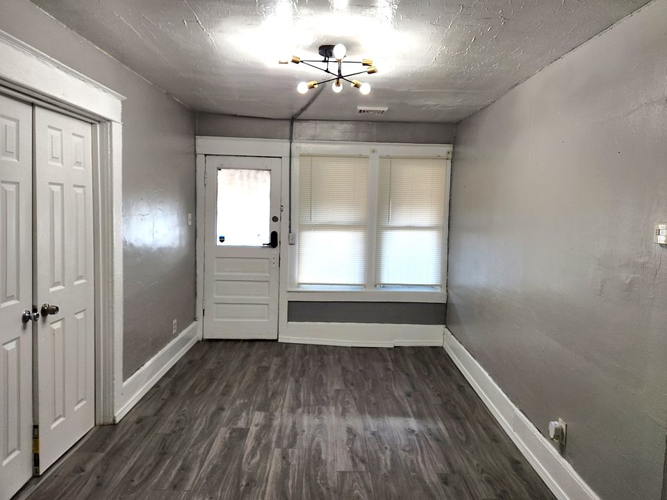1st image of 409 Oak Hill Ave #3