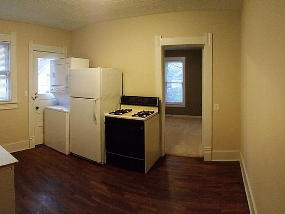5th image of 714 W Elm St