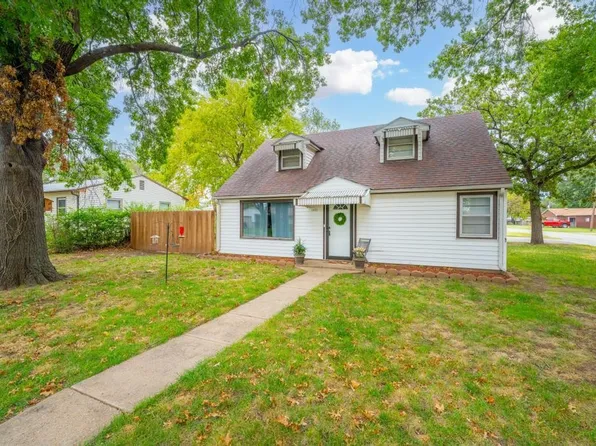 1401 N Park St, Wellington, KS 67152