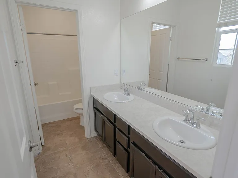 28341 Vista Del Rio Dr — Photo 12