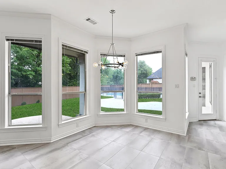 914 Edgemeer Ln — Photo 8