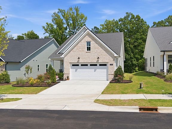 2nd image of 2253 Abbeyhill Dr
