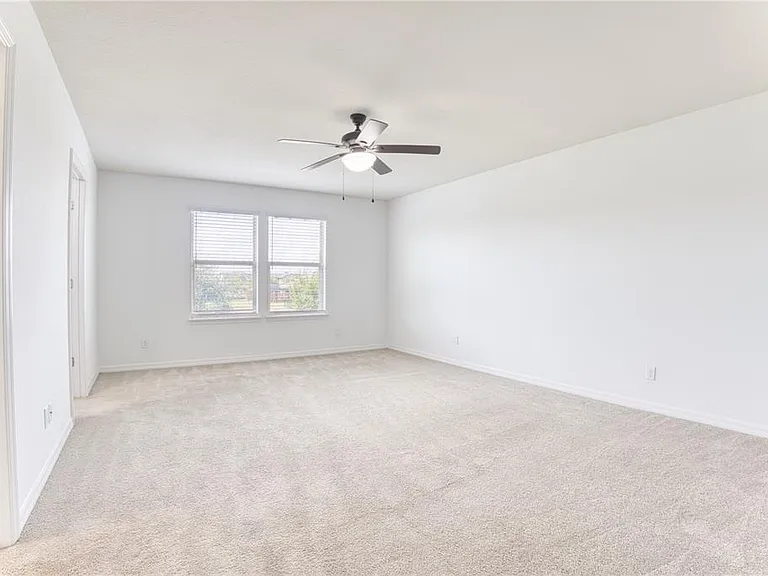 5270 Brydon Woods Cir — Photo 11