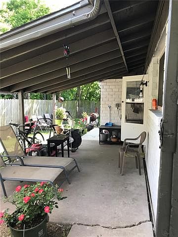 2nd image of 1303 Parsons Dr
