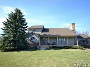 5510 Larkin Ln, Clarkston, MI