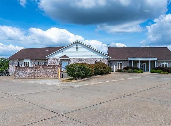 2nd image of 5836 Forest Dr