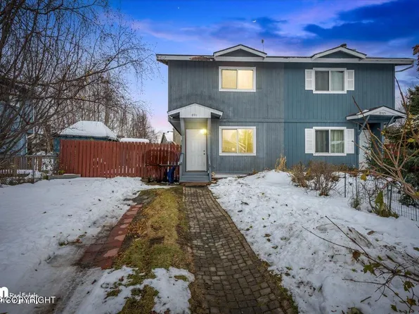 8911 Mast Cir, Anchorage, AK 99502