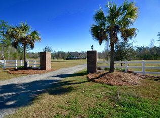 225 Midland Ct, Bonneau, SC 29431