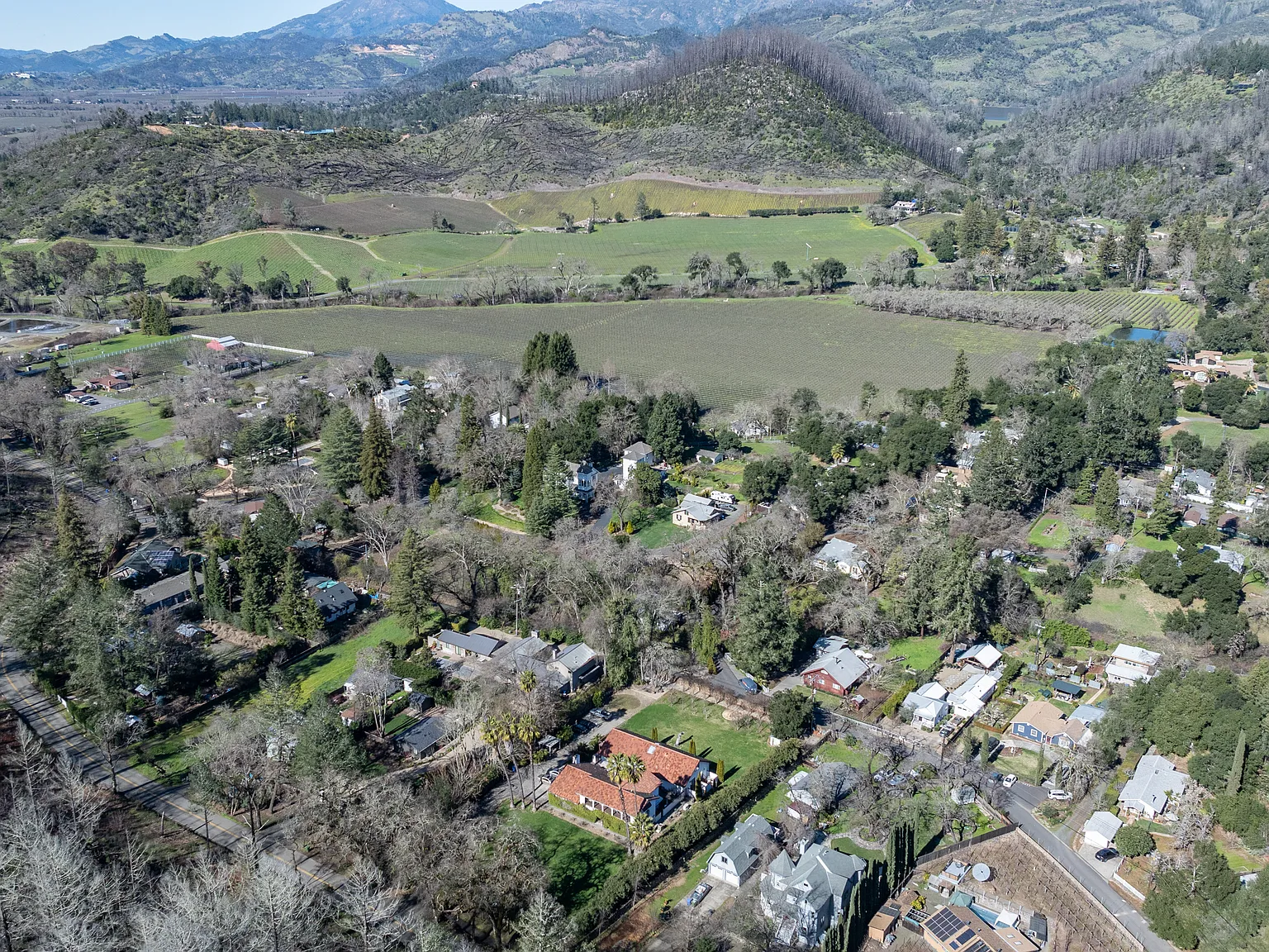 8 bed, 8000 sqft, $40,000 — Photo 1