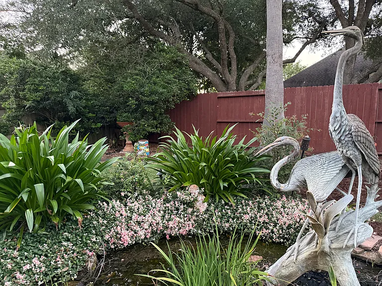 101 Las Brisas St — Photo 16