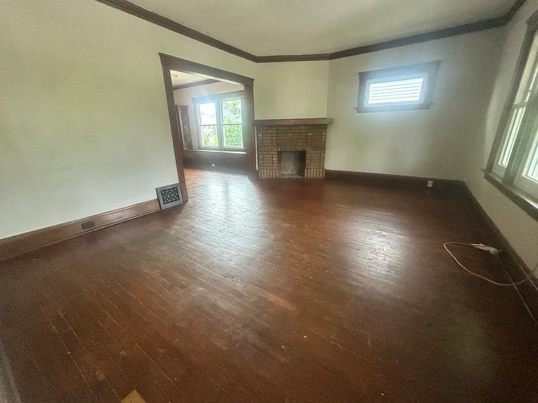 1227 Cranford Ave #2 — Photo 2