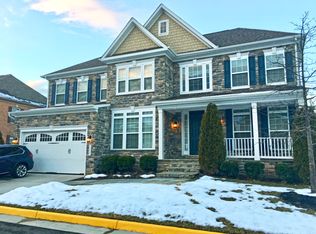 10630 Legacy Ln, Fairfax, VA 22030