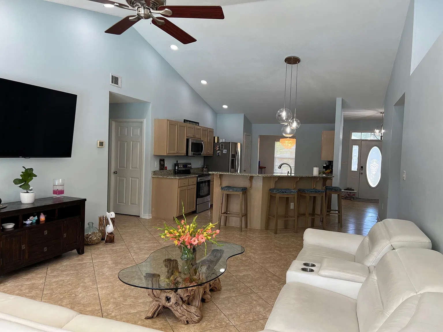 1406 Connemara Cir — Photo 3
