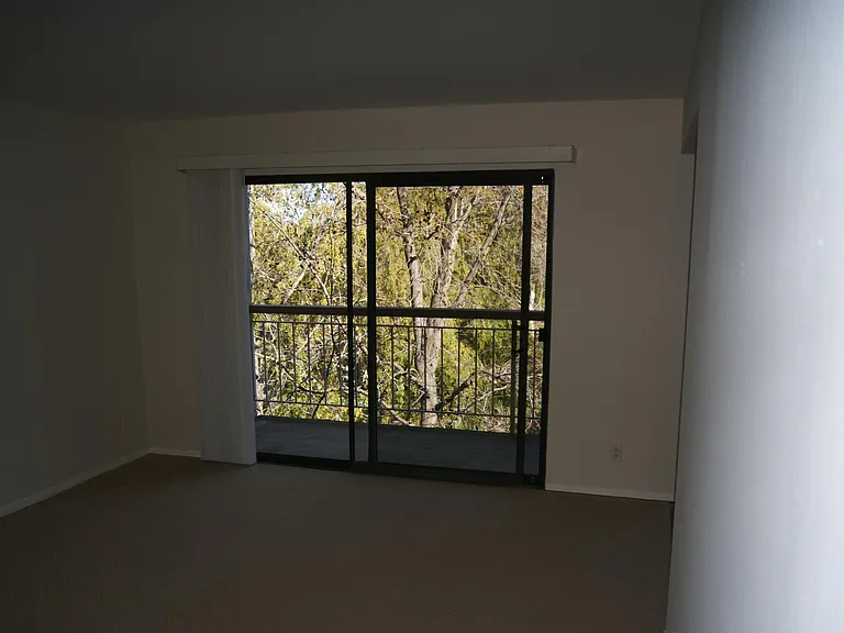 490 N Civic Dr #413 — Photo 8