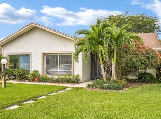 832 Lago Rd, Delray Beach, FL 33445