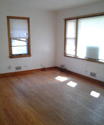 3rd image of 1039 S Elmwood Ave