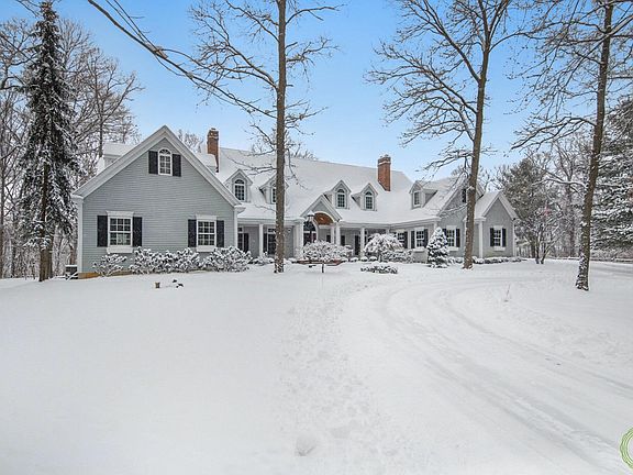 3rd image of 1655 Sterling Oaks Ct SE