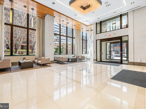 4901 Hampden Ln Unit 203, Bethesda, MD 20814