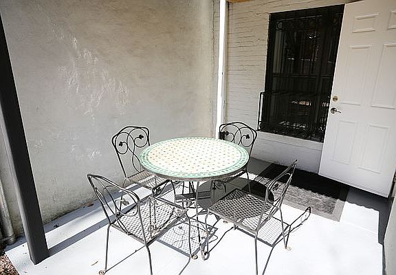 5th image of 854 Park Pl #1