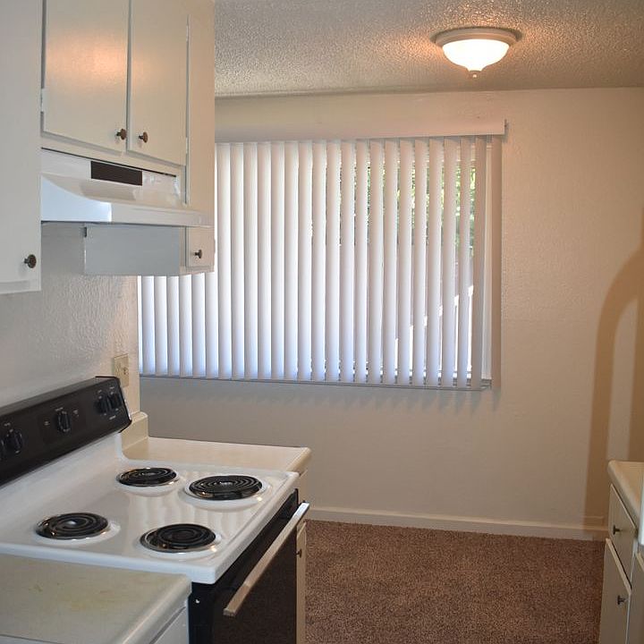 Com1227 Apartment Rentals Stockton, CA Zillow
