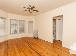 3918 N Pine Grove Ave #2R, Chicago, IL 60613