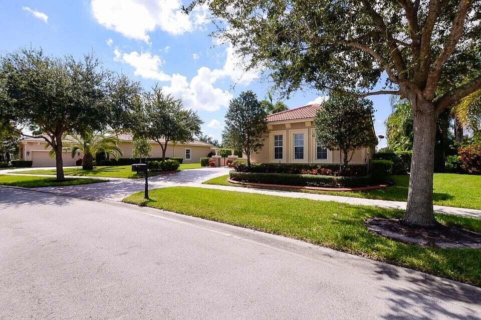 9895 SW Nuova Way, Port Saint Lucie, FL 34986 | Zillow