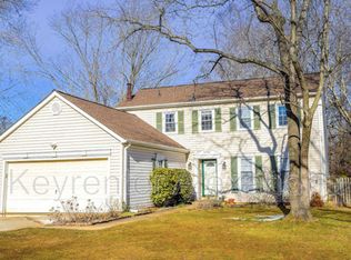 5533 Dunsmore Rd, Alexandria, VA 22315