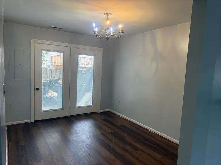 7476 Emerald Dr — Photo 3