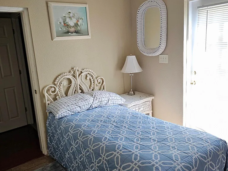 810 W Canton Ave — Photo 35