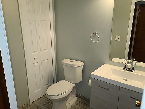 4th image of 16989 Coral Gables St